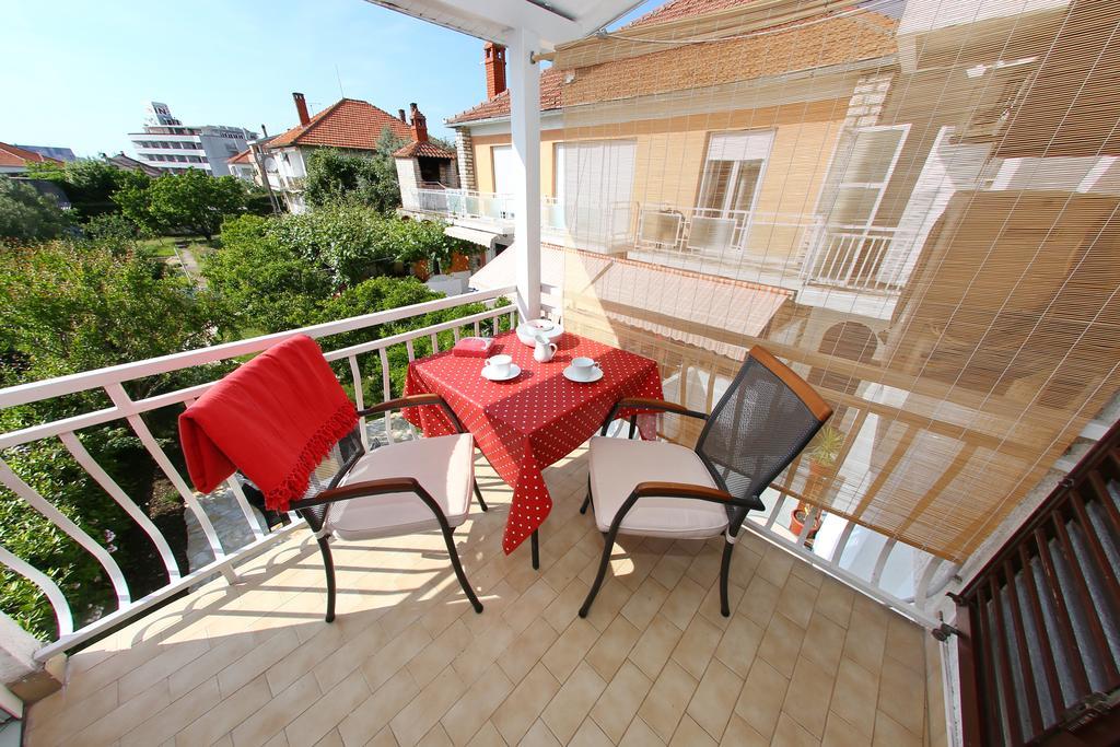 Rooms & Apartments Soline Nuove Biograd Na Moru Exteriör bild
