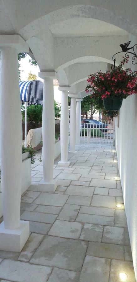 Rooms & Apartments Soline Nuove Biograd Na Moru Exteriör bild