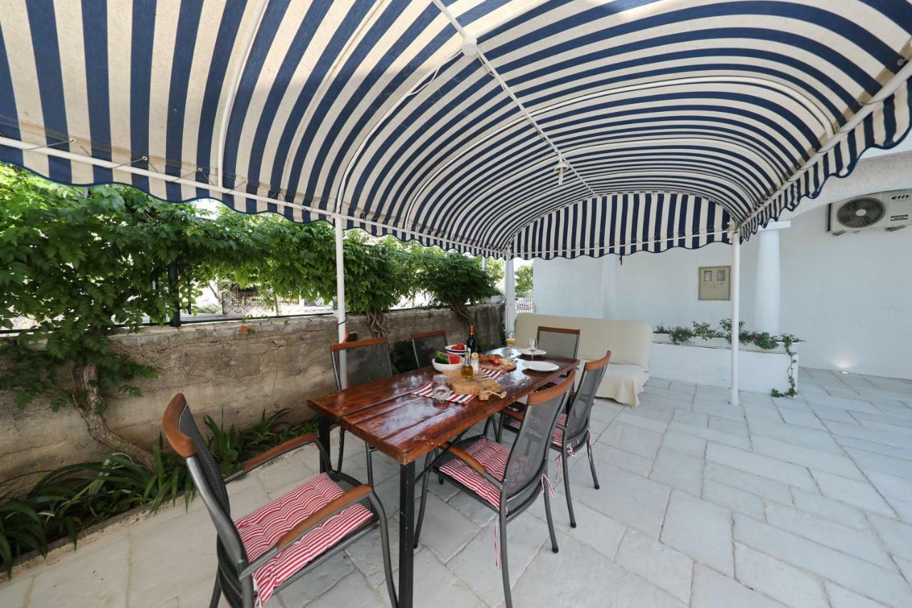 Rooms & Apartments Soline Nuove Biograd Na Moru Exteriör bild